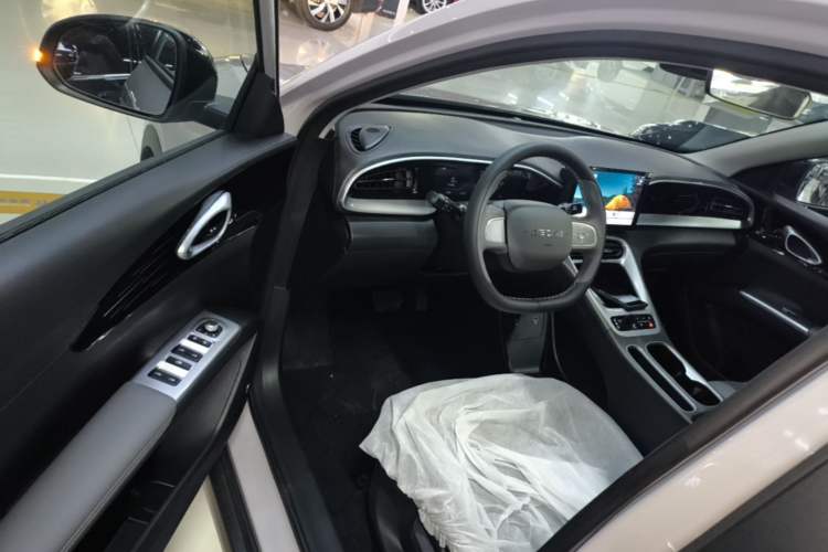 Used Geely Galaxy Geome 2026 Model 310km Youth Edition Driver Seat