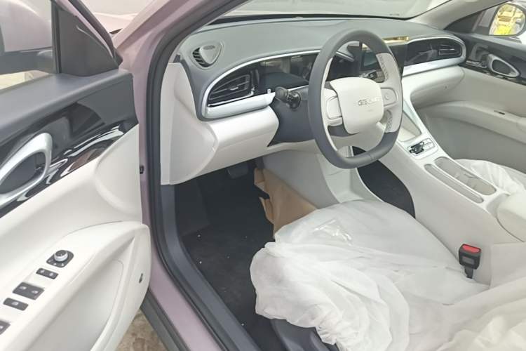 Used Geely Galaxy Geome 2026 Model 310km Youth Edition Driver Seat