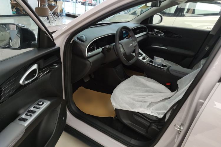 Used Geely Galaxy Geome 2026 Model 310km Youth Edition Driver Seat