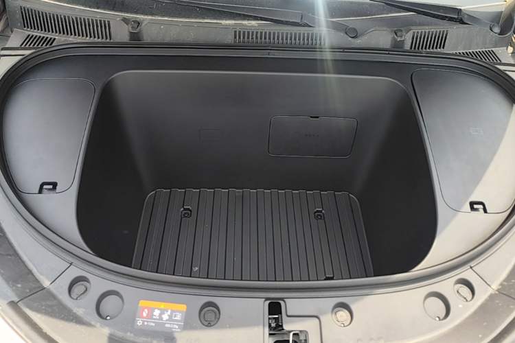 Used Geely Galaxy Geome 2026 Model 410km Carefree Edition Engine Bay