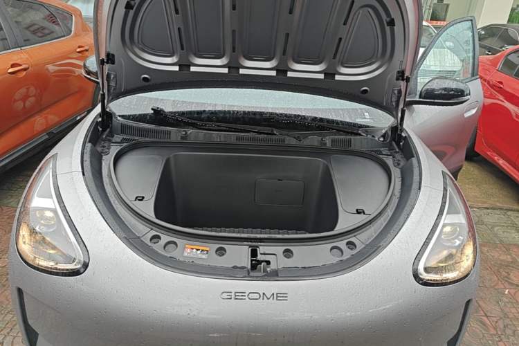 Used Geely Galaxy Geome 2026 Model 310km Youth Edition Engine Bay