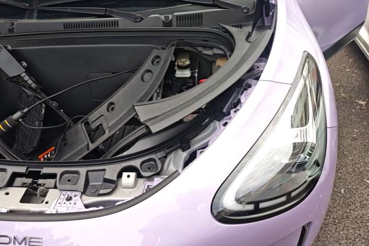 Used Geely Galaxy Geome 2026 Model 410km Exploration Edition Engine Bay Left