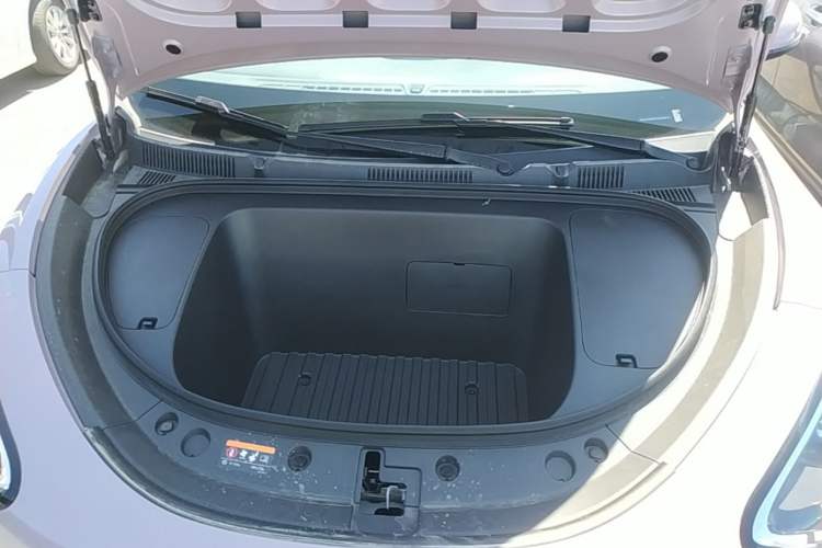 Used Geely Galaxy Geome 2026 Model 310km Youth Edition Engine Bay
