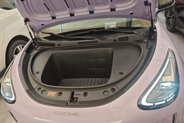 Used Geely Galaxy Geome 2026 Model 410km Exploration Edition Engine Bay