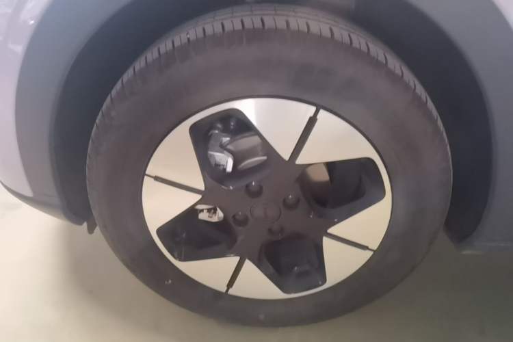 Used Geely Galaxy Geome 2026 Model 410km Exploration Edition Exterior 4