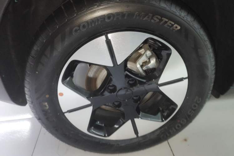 Used Geely Galaxy Geome 2026 Model 410km Freedom Edition Exterior 5