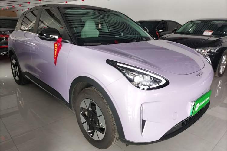 Used Geely Galaxy Geome 2026 410km Wind-Riding Edition Front Right 45 Deg