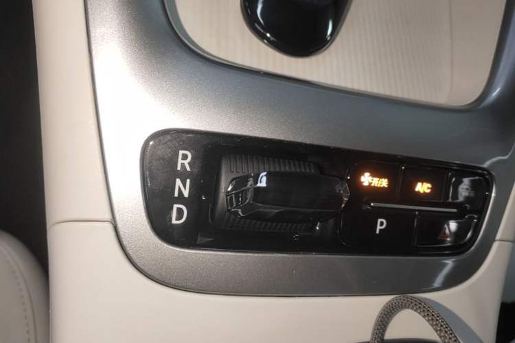 Used Geely Galaxy Geome 2026 Model 410km Freedom Edition Gear Lever