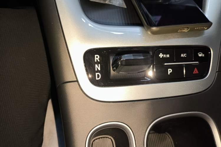 Used Geely Galaxy Geome 2026 Model 310km Youth Edition Gear Lever