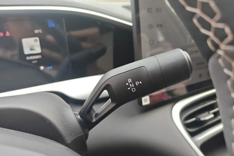 Used Geely Galaxy Geome 2026 480km Exploration+ Edition Gear Lever