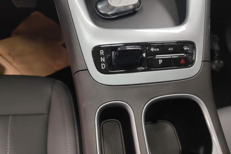 Used Geely Galaxy Geome 2026 Model 310km Youth Edition Gear Lever