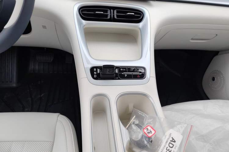 Used Geely Galaxy Geome 2026 Model 310km Youth Edition Gear Lever