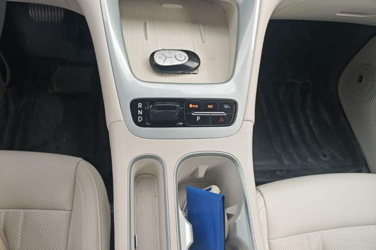 Used Geely Galaxy Geome 2026 Model 410km Exploration Edition Gear Lever