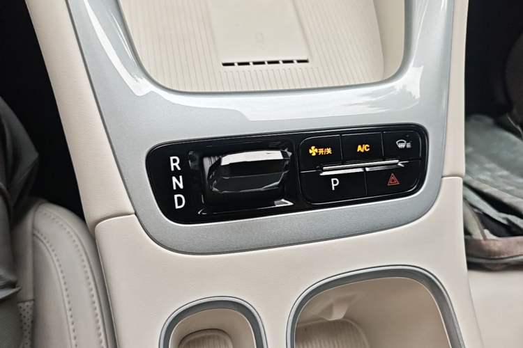 Used Geely Galaxy Geome 2026 Model 410km Exploration Edition Gear Lever