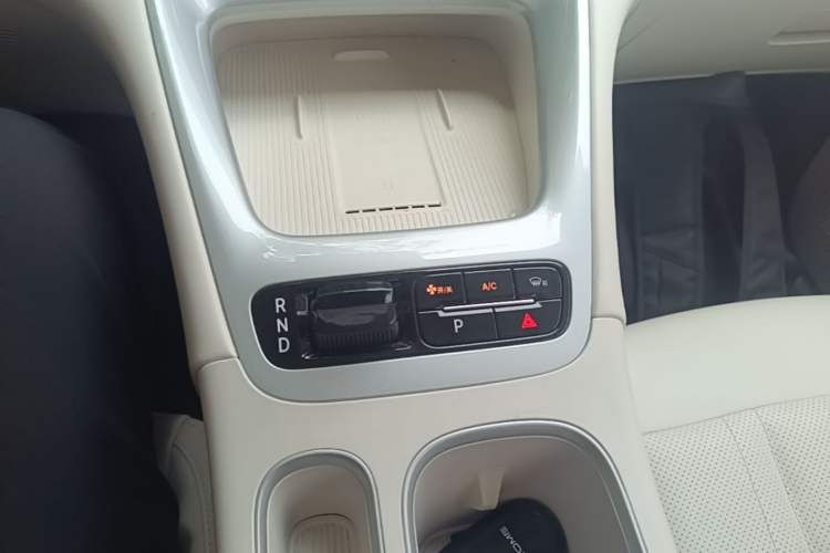 Used Geely Galaxy Geome 2026 Model 410km Exploration Edition Gear Lever