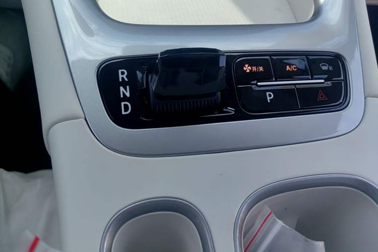 Used Geely Galaxy Geome 2026 Model 310km Dream Edition Gear Lever