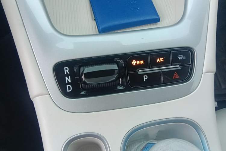Used Geely Galaxy Geome 2026 Model 410km Exploration Edition Gear Lever