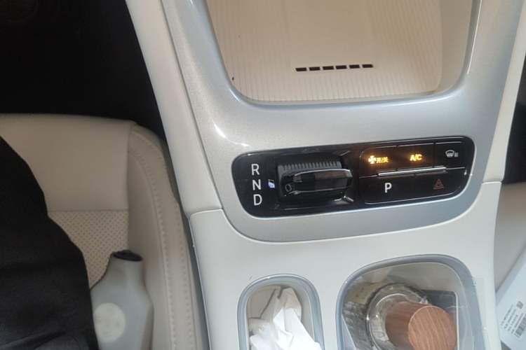 Used Geely Galaxy Geome 2026 Model 410km Exploration Edition Gear Lever