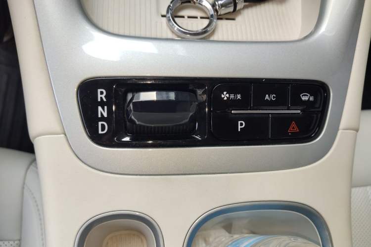 Used Geely Galaxy Geome 2026 Model 410km Exploration Edition Gear Lever