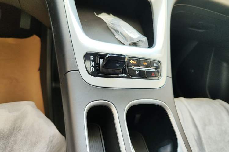 Used Geely Galaxy Geome 2026 Model 310km Youth Edition Gear Lever