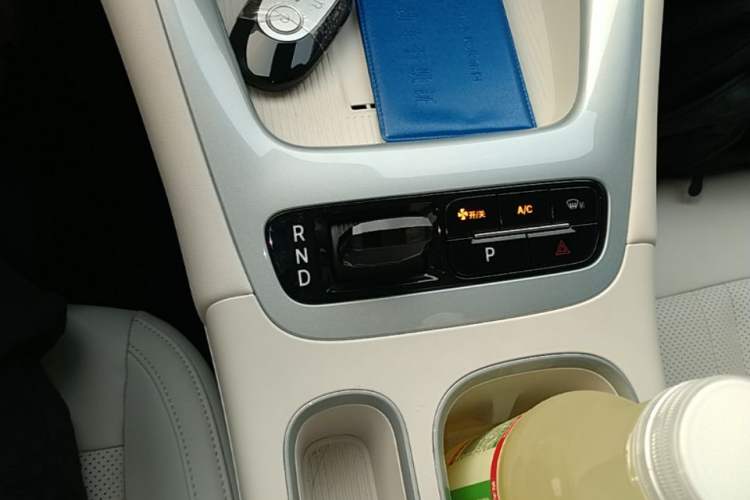 Used Geely Galaxy Geome 2026 Model 410km Exploration Edition Gear Lever