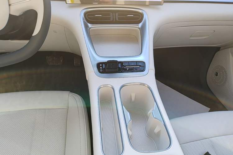 Used Geely Galaxy Geome 2026 Model 310km Dream Edition Gear Lever
