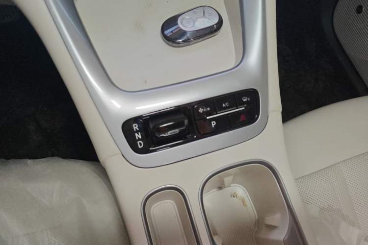Used Geely Galaxy Geome 2026 Model 310km Dream Edition Gear Lever