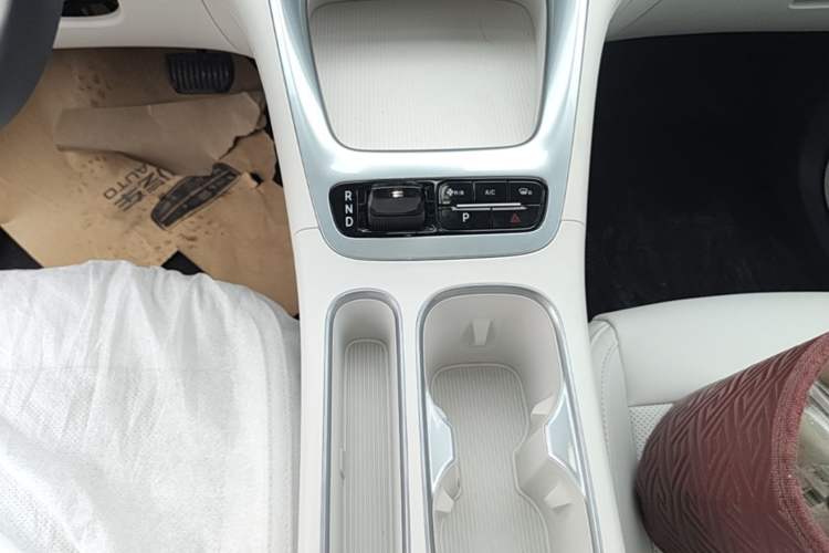 Used Geely Galaxy Geome 2026 Model 310km Youth Edition Gear Lever
