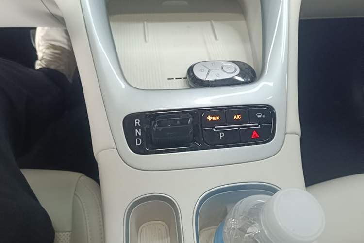 Used Geely Galaxy Geome 2026 Model 410km Exploration Edition Gear Lever