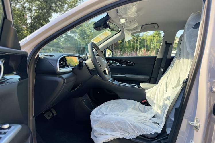 Used Geely Galaxy Geome 2026 Model 310km Youth Edition Interior 1