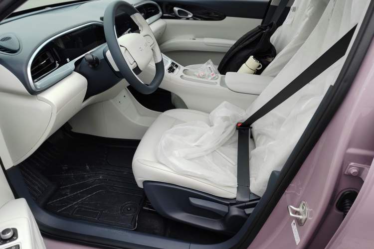 Used Geely Galaxy Geome 2026 Model 310km Youth Edition Left Front Seat