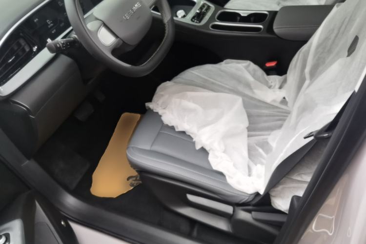 Used Geely Galaxy Geome 2026 Model 310km Youth Edition Left Front Seat