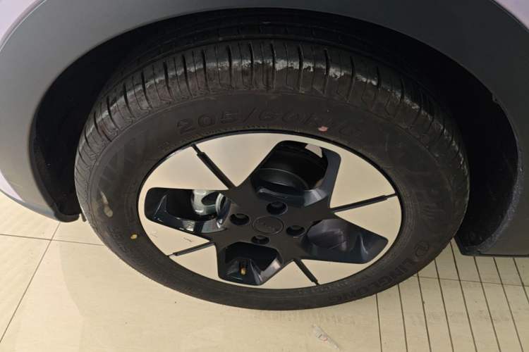 Used Geely Galaxy Geome 2026 480km Exploration Edition Left Front Wheel Hub