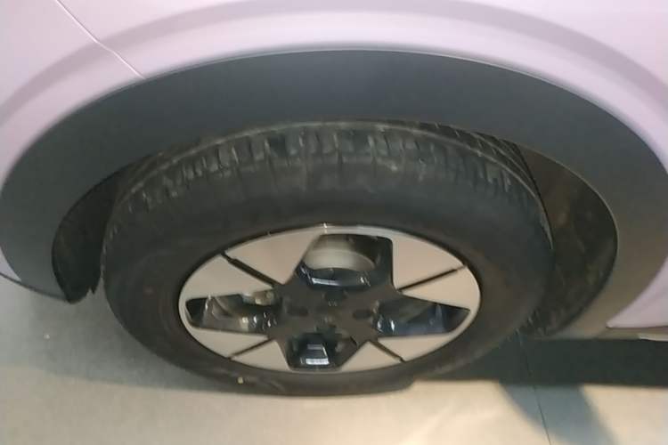 Used Geely Galaxy Geome 2026 Model 410km Exploration Edition Left Front Wheel Hub