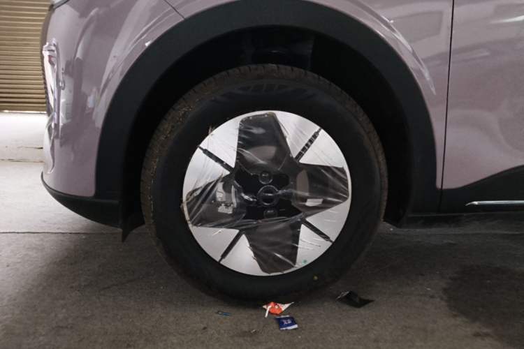Used Geely Galaxy Geome 2026 Model 310km Dream Edition Left Front Wheel Hub