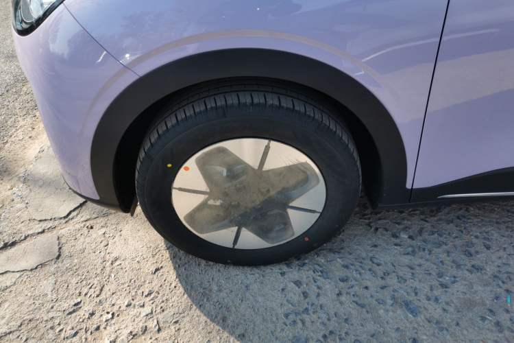 Used Geely Galaxy Geome 2026 Model 310km Dream Edition Left Front Wheel Hub