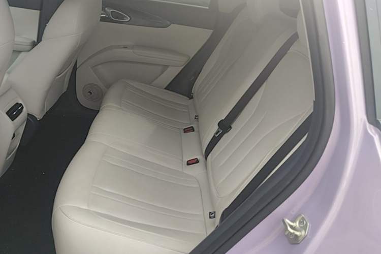 Used Geely Galaxy Geome 2026 Model 410km Exploration Edition Left Rear Seat