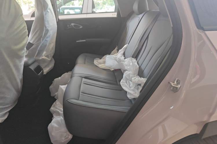 Used Geely Galaxy Geome 2026 Model 310km Youth Edition Left Rear Seat