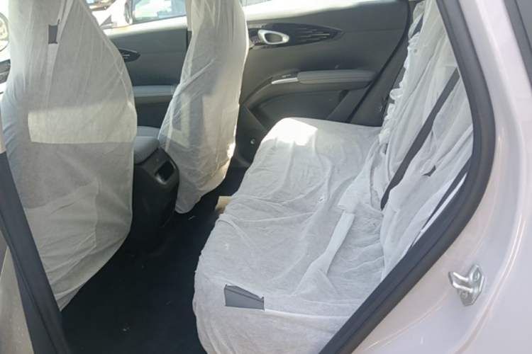 Used Geely Galaxy Geome 2026 Model 310km Youth Edition Left Rear Seat