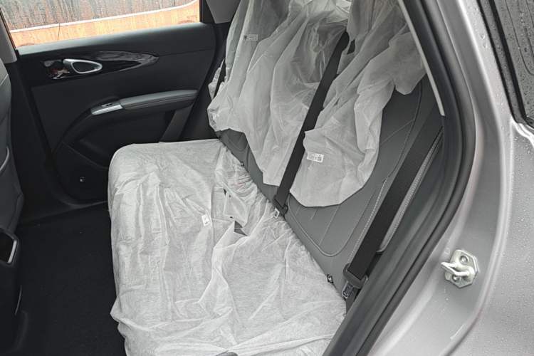 Used Geely Galaxy Geome 2026 Model 310km Youth Edition Left Rear Seat