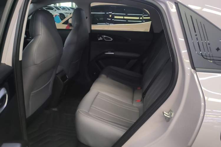Used Geely Galaxy Geome 2026 Model 410km Freedom Edition Left Rear Seat