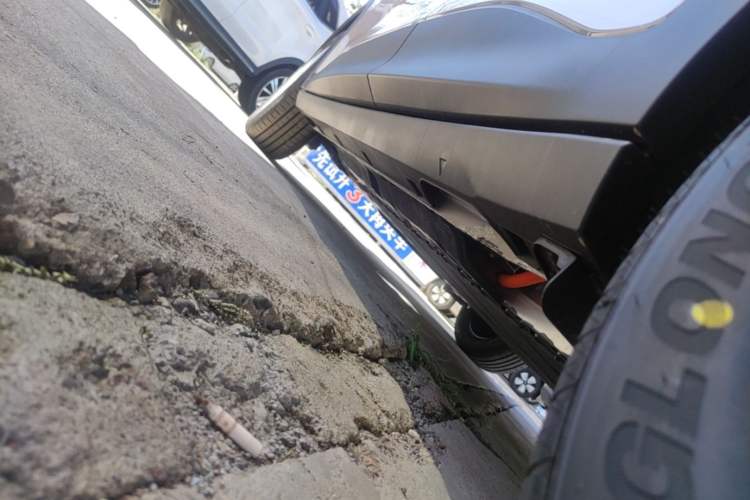 Used Geely Galaxy Geome 2026 Model 410km Carefree Edition Left Side Sill