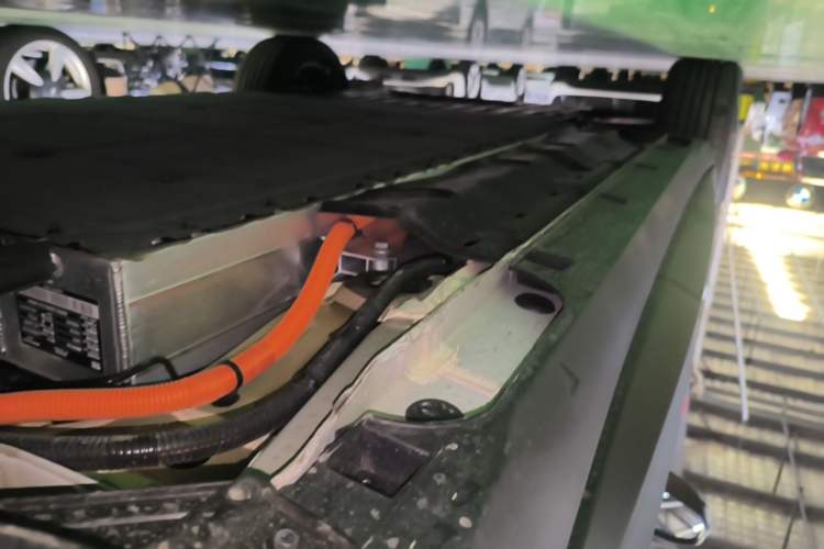 Used Geely Galaxy Geome 2026 Model 410km Freedom Edition Left Side Sill