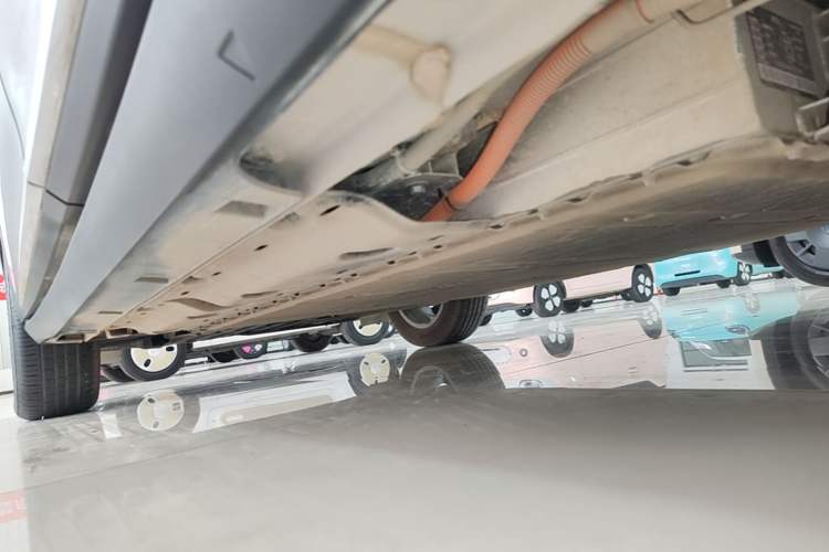 Used Geely Galaxy Geome 2026 Model 410km Exploration Edition Left Side Sill