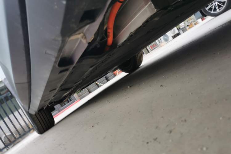 Used Geely Galaxy Geome 2026 Model 410km Carefree Edition Left Side Sill