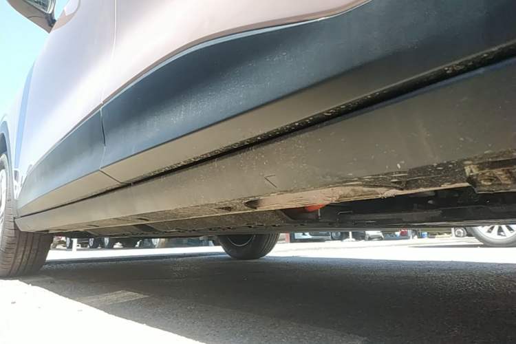 Used Geely Galaxy Geome 2026 Model 310km Youth Edition Left Side Sill