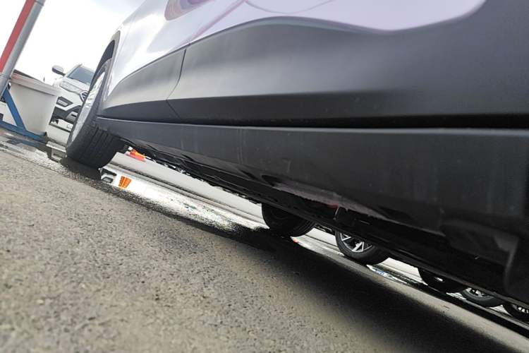 Used Geely Galaxy Geome 2026 Model 310km Youth Edition Left Side Sill