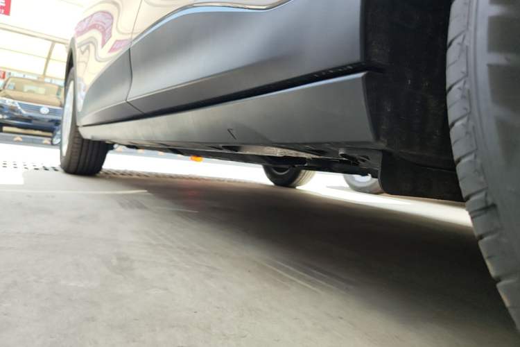 Used Geely Galaxy Geome 2026 Model 310km Youth Edition Left Side Sill