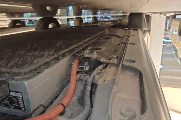 Used Geely Galaxy Geome 2026 Model 410km Exploration Edition Left Side Sill