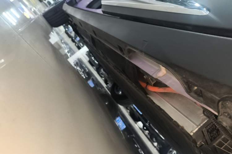 Used Geely Galaxy Geome 2026 Model 410km Exploration Edition Left Side Sill